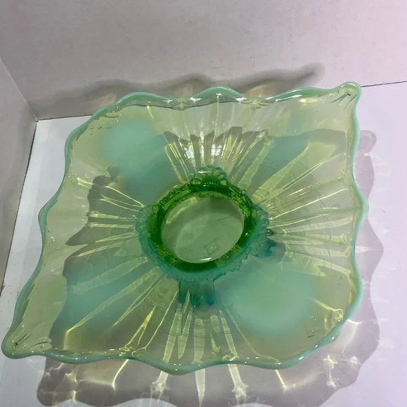 💚Antique Dugan Diamond Green Opalescent Handkerchief Bowl Footed Candy Dish 1909